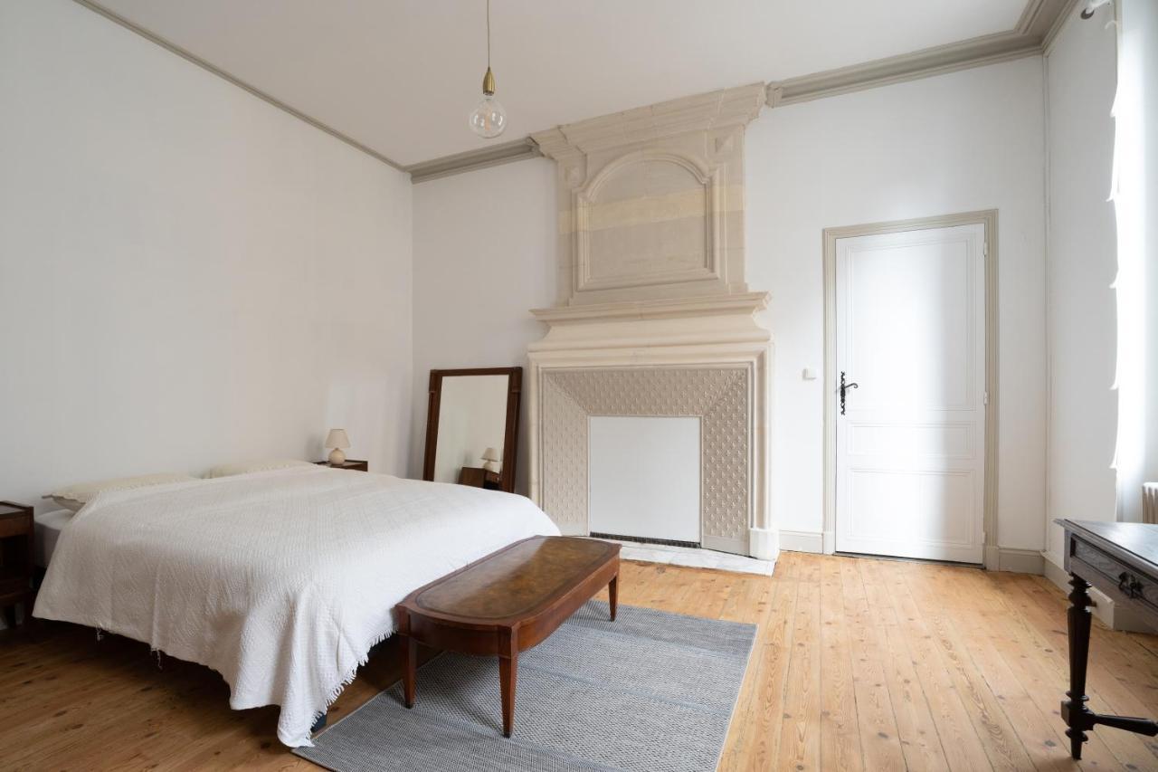 Maison De Ville Avec Jardin "La Coquette" Jonzac Kültér fotó